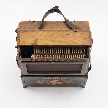 A barrel organ, Germany, around 1900.