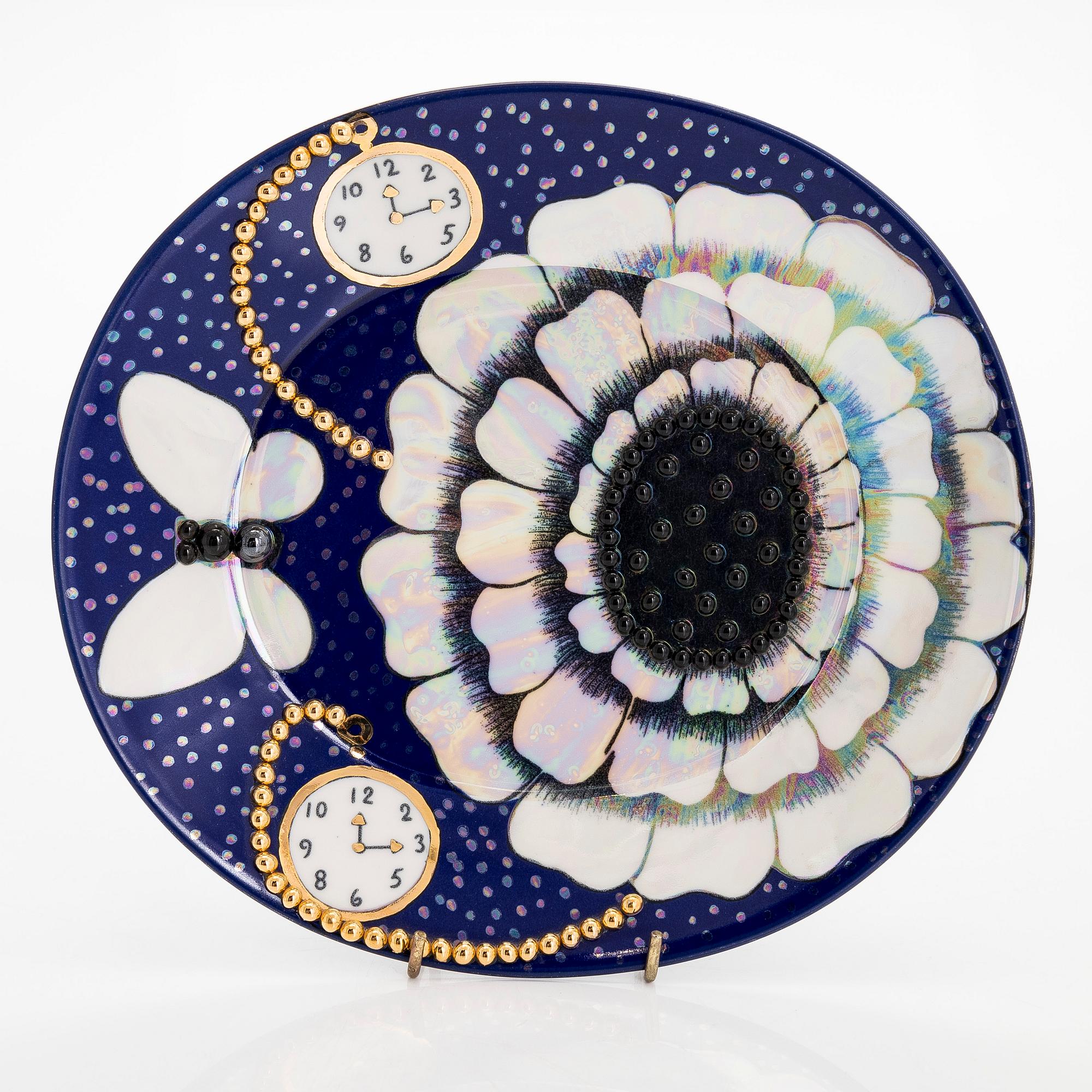 Birger Kaipiainen, a decorative ceramic dish, marked Birger Kaipiainen, Arabia Finland.