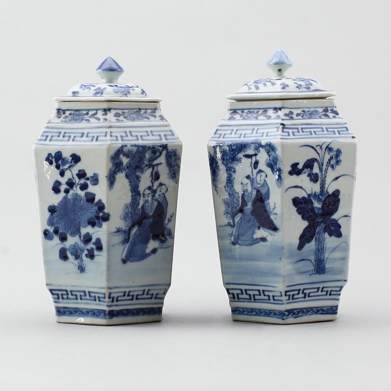 LOCKURNOR, 1 par, porslin, Kina, 1900-tal.