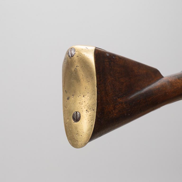Flintlåsmusköt, brittiskt m/1794 med bajonett, svenskt s.k. subsidiegevär.