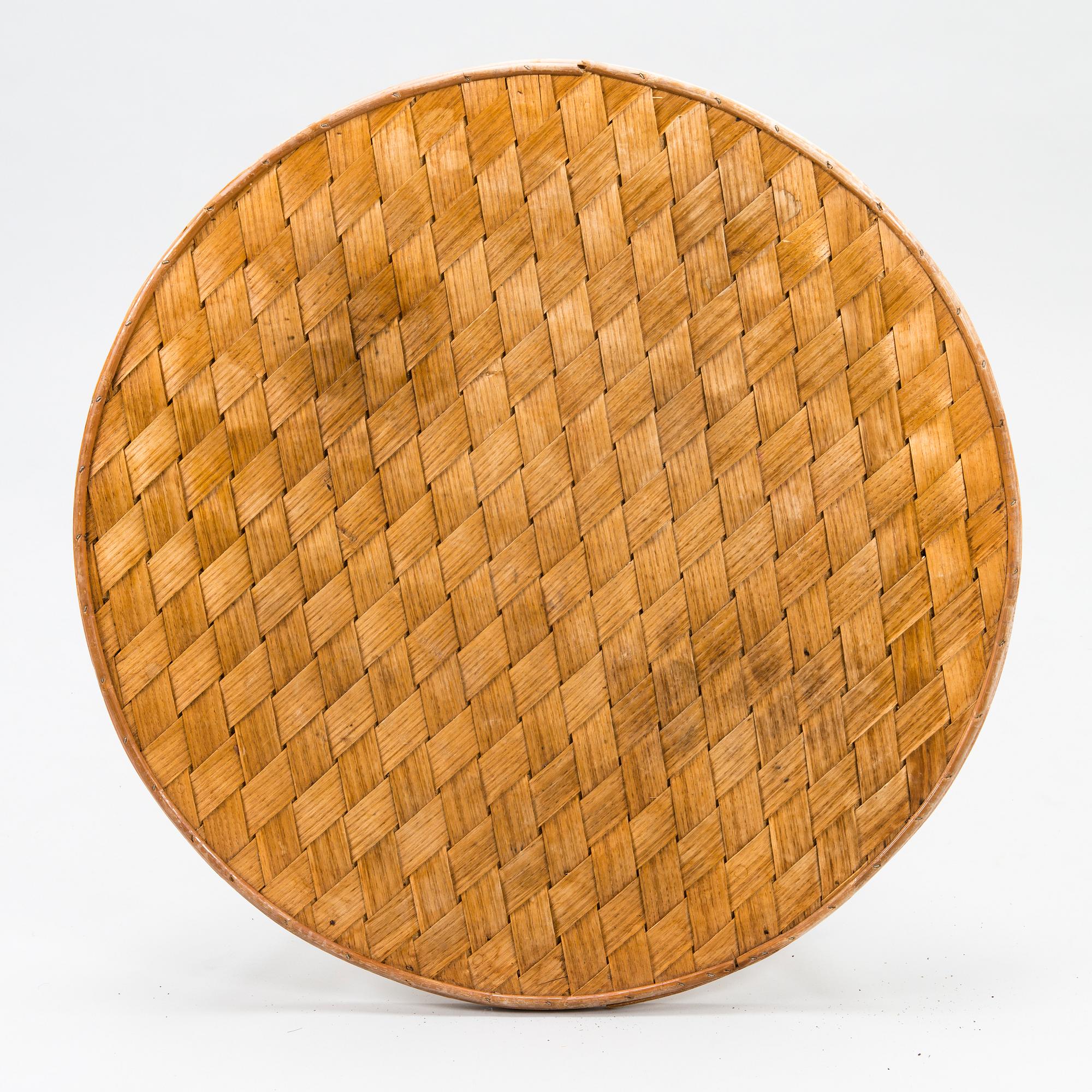 KORGSTOLAR, 2 st, BORD, "Le Corbusier", tillverkare Pascal Raffier Vannerie, Frankrike 1900-talets slut.