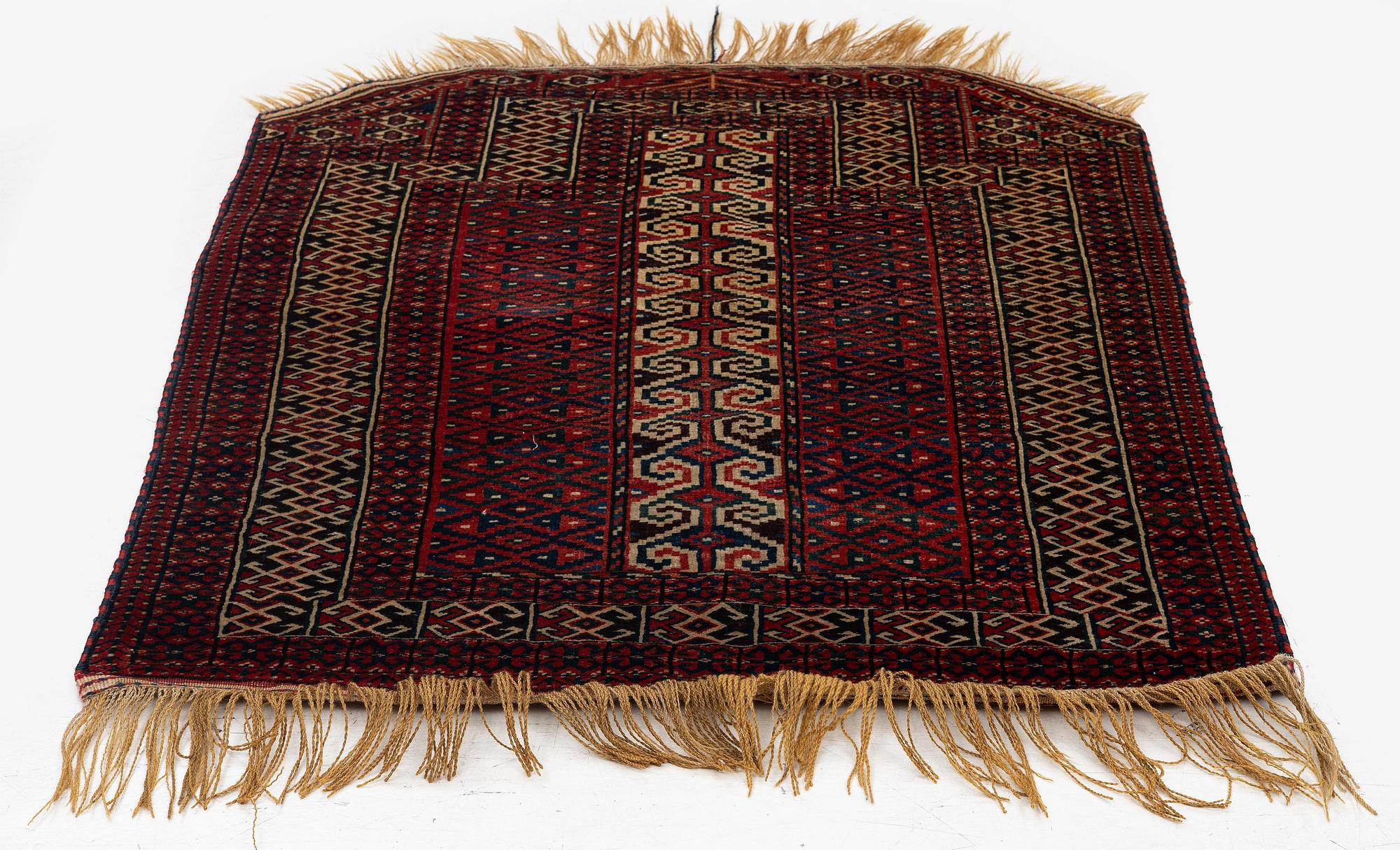 A Yomud Salachak, West Turkmenistan, c. 115 x 94 cm.