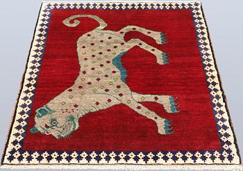 A Gashgai rug, 110 x 88 cm.
