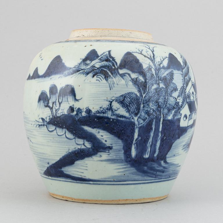 A blue and white jar, Qing dynasty, Qianlong (1736-95).