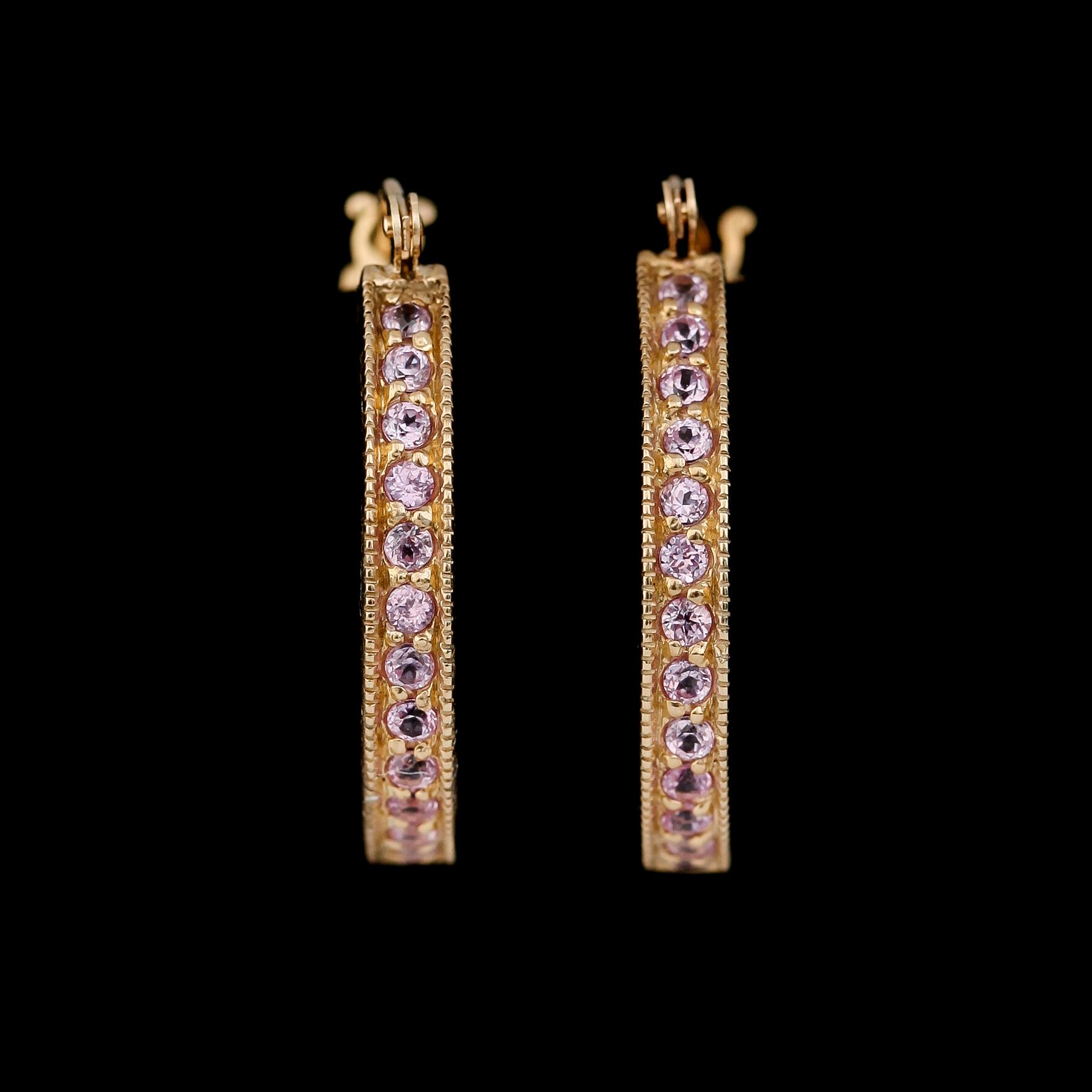 ÖRHÄNGEN, 1 par, 10K gult guld, rosa safirer.