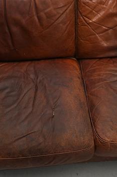 SOFFA, Chesterfield-typ, 1900-talets sista del.