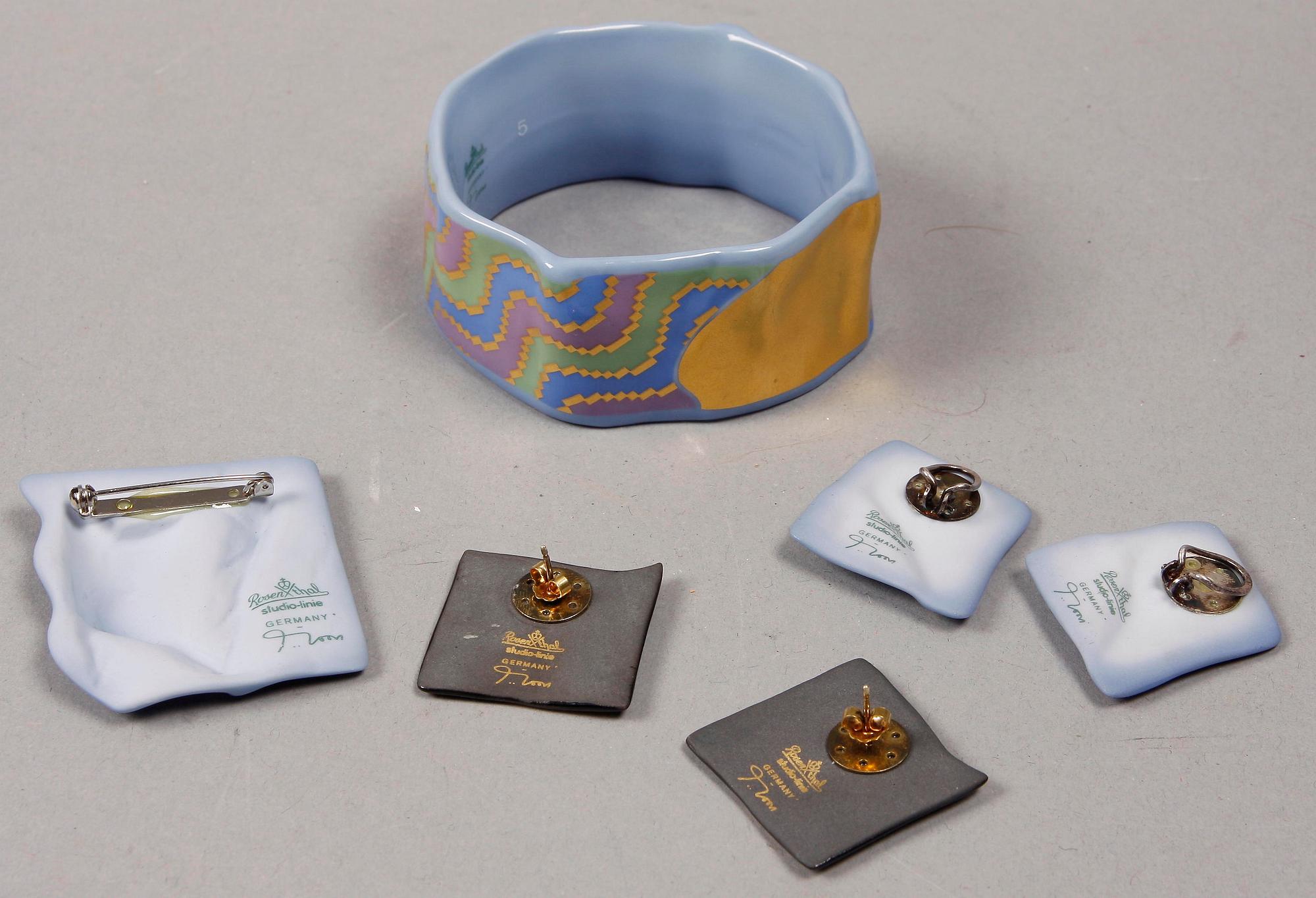 ARMBAND, BROSCH samt ÖRHÄNGEN, två par, porslin, Rosenthal studio-linie.