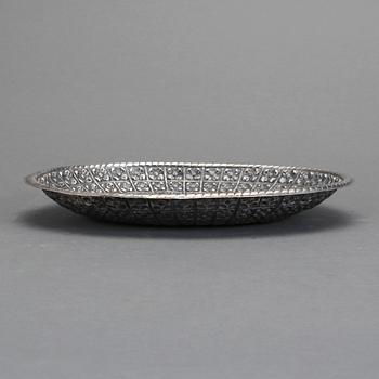 FAT, låghaltigt silver 800, Tyskland, 1900-talets första hälft. Vikt ca 353g.