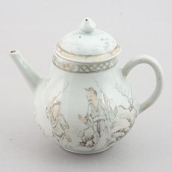 A grisaille and gold tea pot with cover, Qing dynasty, 18th century.