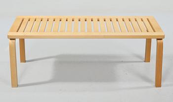BÄNK, modell 153A, Alvar Aalto, Artek, 1900-talets andra hälft.