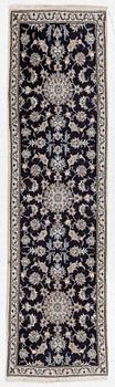 Gallery carpet, Nain, approx. 280 x 77 cm.