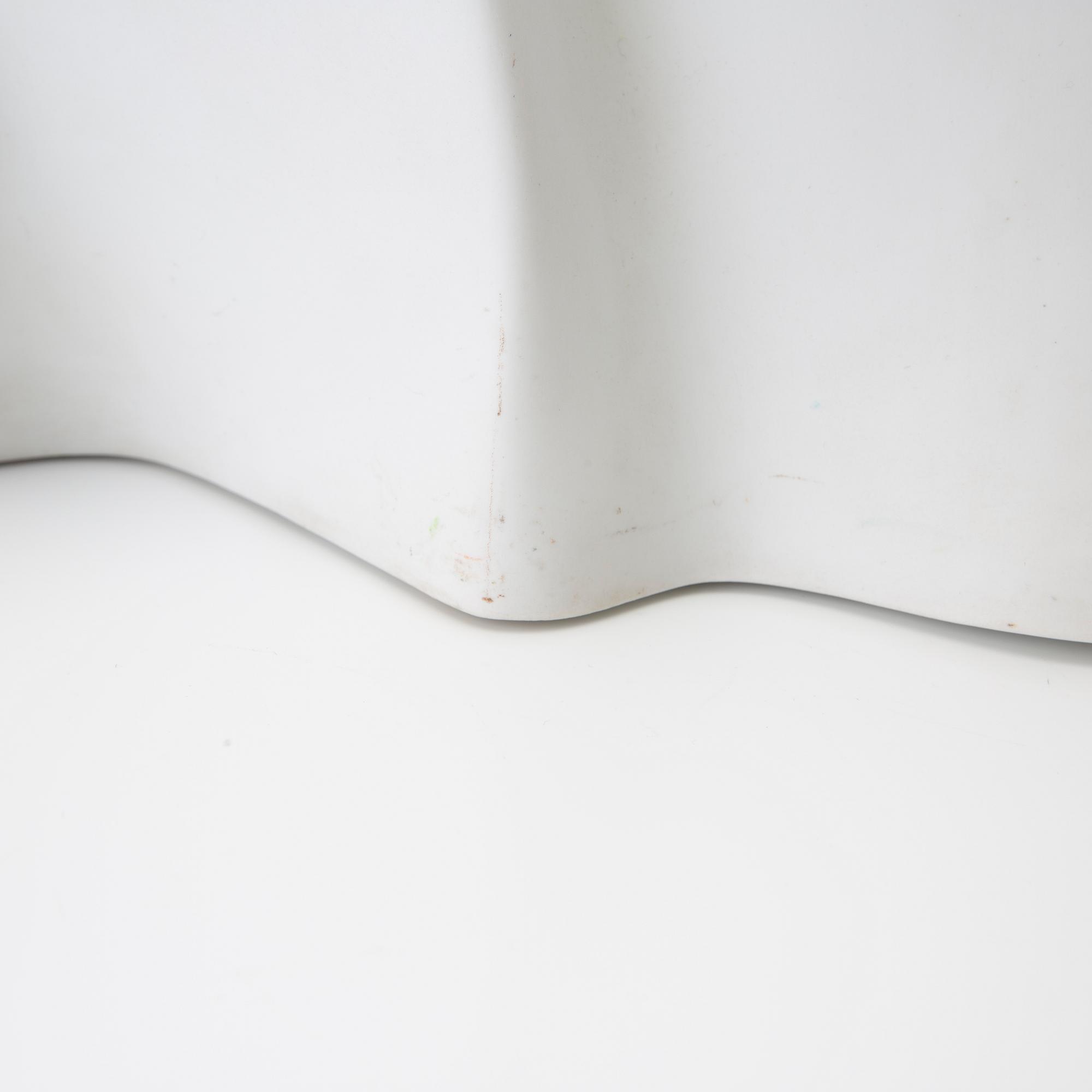 Gió Pomodoro, relief "Folla" Rosenthal Ars Porcellana Relief Riehe signerad och numrerad 1/15 (?) porslin.