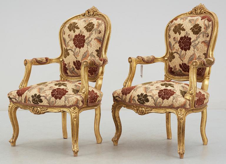 KARMSTOLAR, ett par, Louis XVI-stil, 1900-talets första hälft.