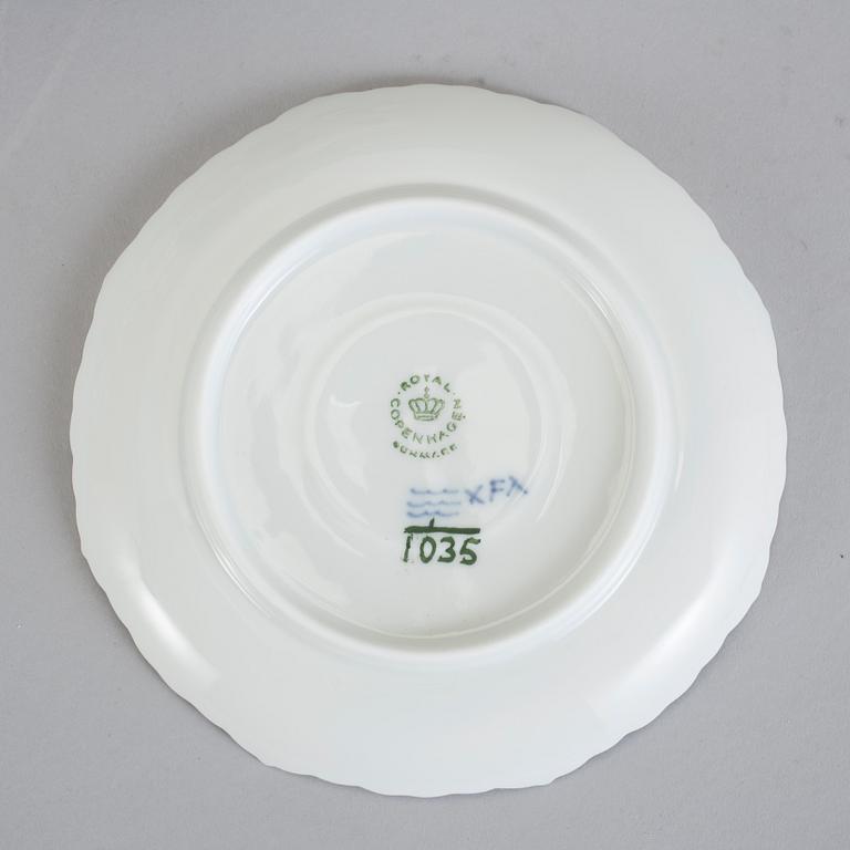KAFFESERVIS, 29 delar, porslin, "Musselmalet", Royal Copenhagen.