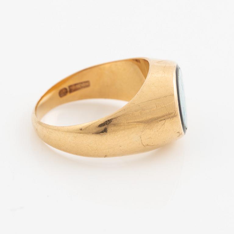 Ring, 18K guld med opal.