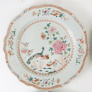 Plates 8 pcs and a serving dish similar China 18th century porcelain.