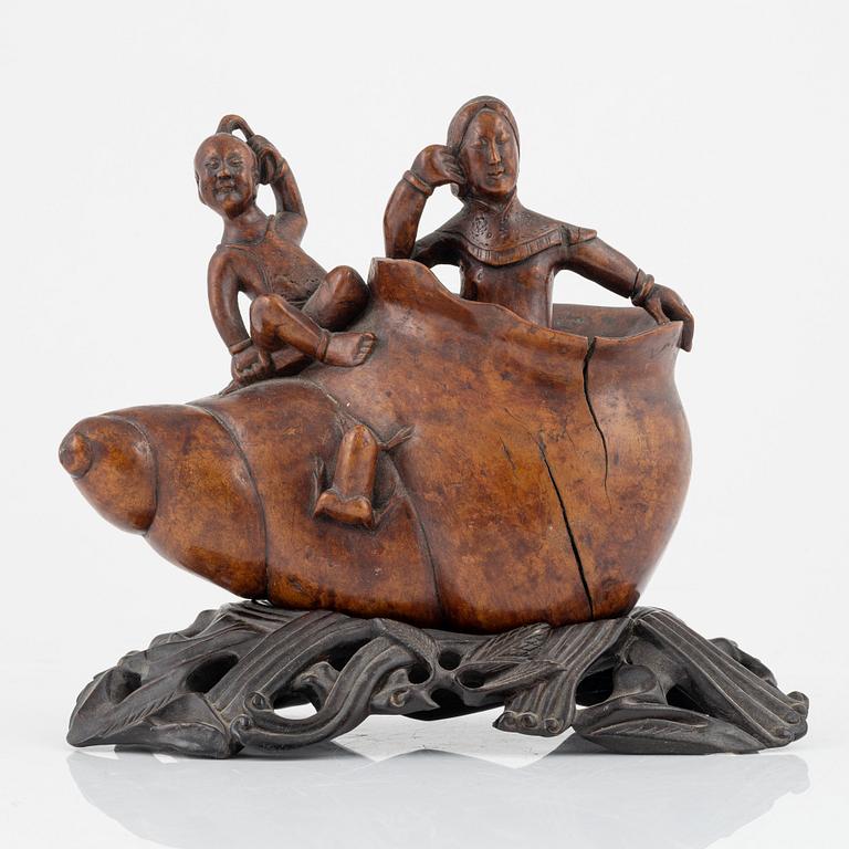 A Chinese root sculpture, Qing dynasty, 18th/19th Century.