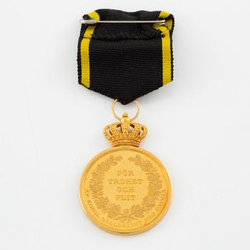 Gustav V, medal with case.