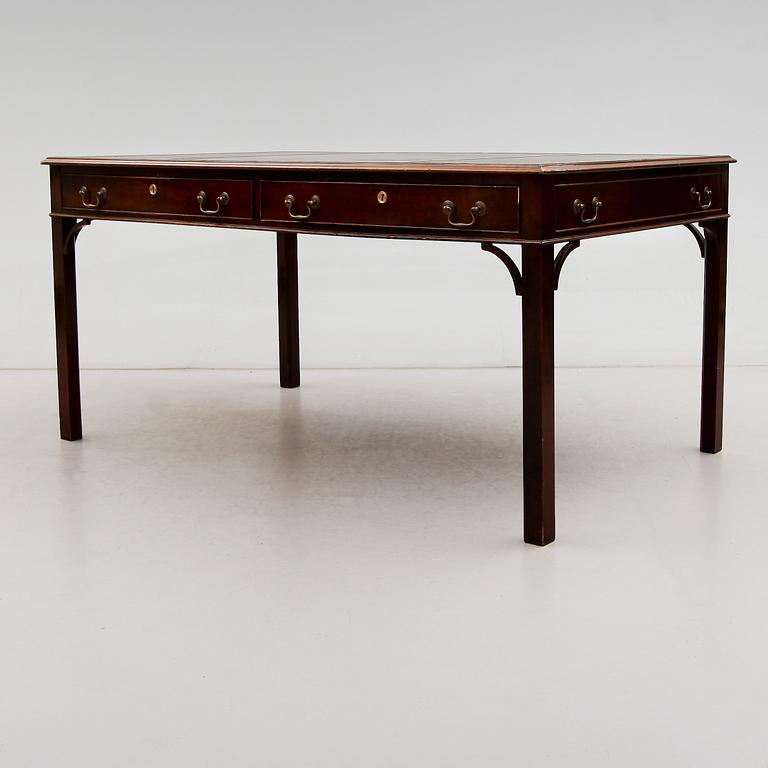 SKRIVBORD, England, 1900-talets andra hälft.