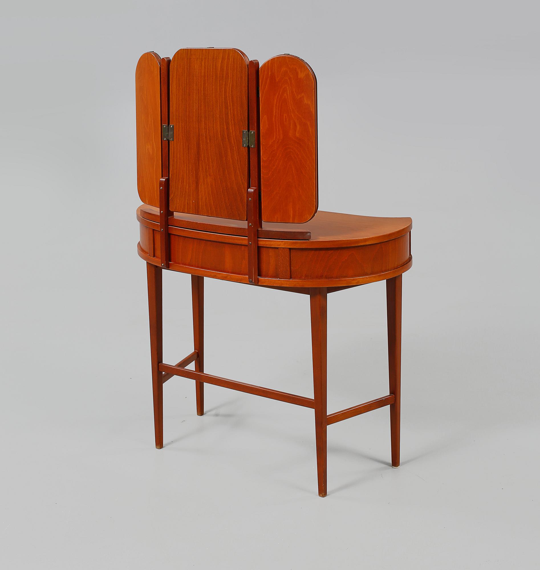 SMINKBORD, 1900-talets andra hälft.