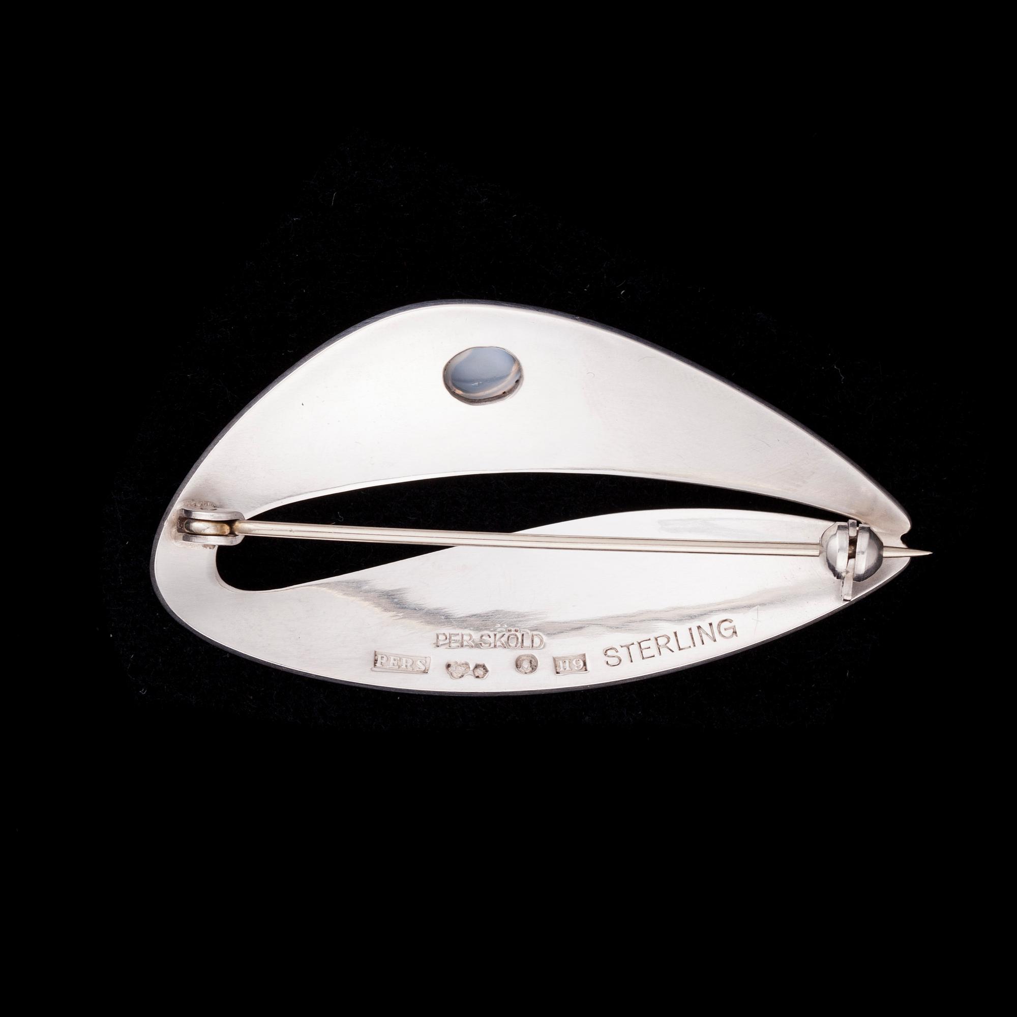 BROSCH, sterling silver, månsten. Per Sköld, Stockholm, Sverige 1958. Vikt ca 8,8 g.