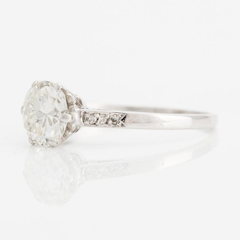 Ring, platinum with brilliant-cut diamond, Strömdahl, Stockholm 1946.
