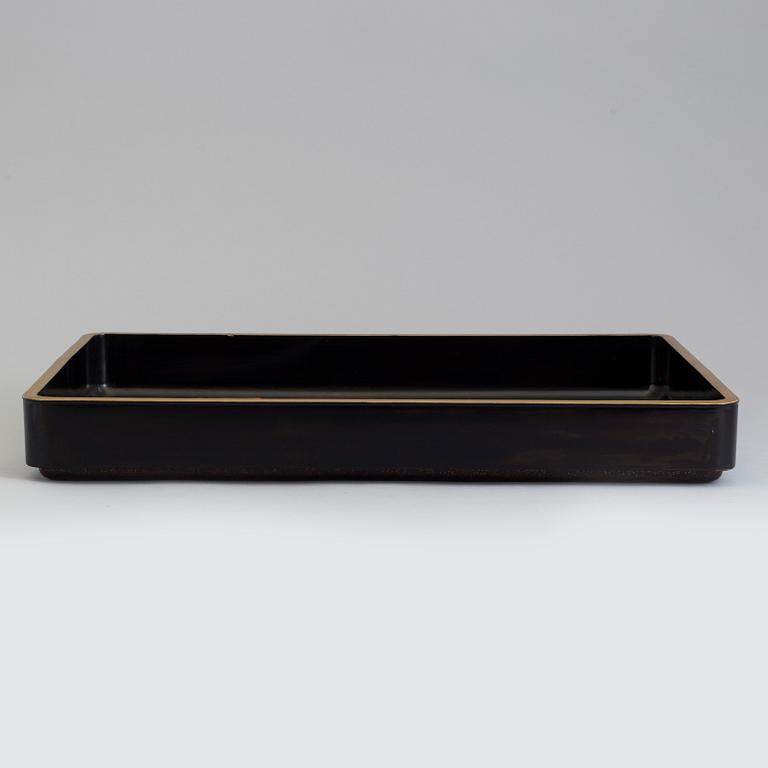 a japanese kimono tray, Meiji (1868-1912).