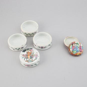 A group of Chinese famille rose porcelain, late Qing dynasty. (12 pieces).