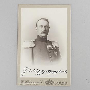 Tyska kungliga fotografier, 2st, egenhändigt signerade Fredrik II av Baden och Hilda av Nassau.