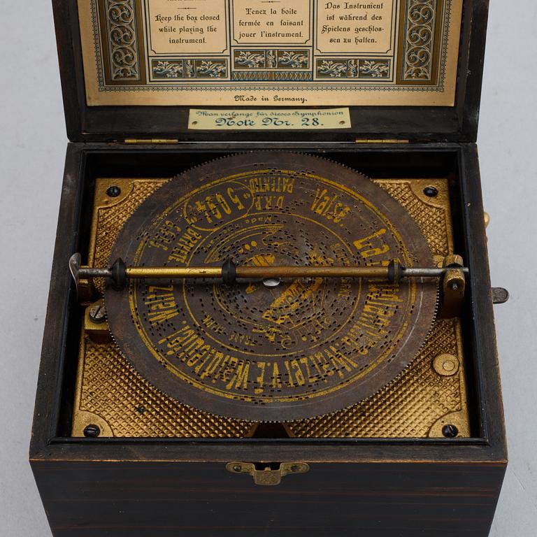 A German music box, Symphonion Simplex. Late 19th century.
