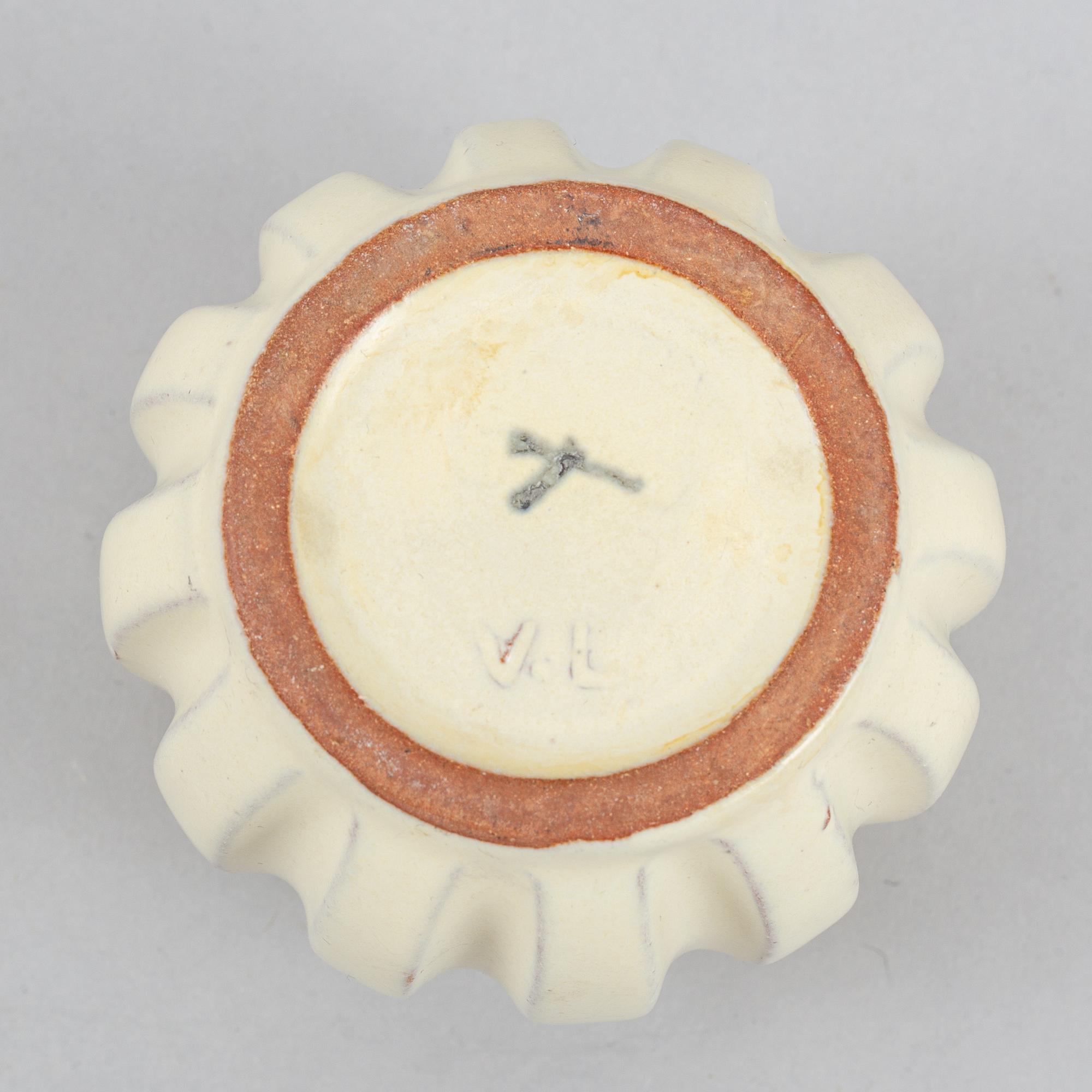 Two earthenware vases by Vicke Lindstrand, Uppsala Ekeby.