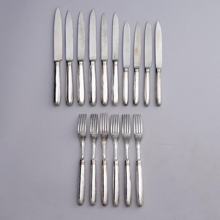 Swedish 18th century silver cutleries, 16 pieces, marks of Carl Gideon Renander, Stockholm 1782 and 1787.