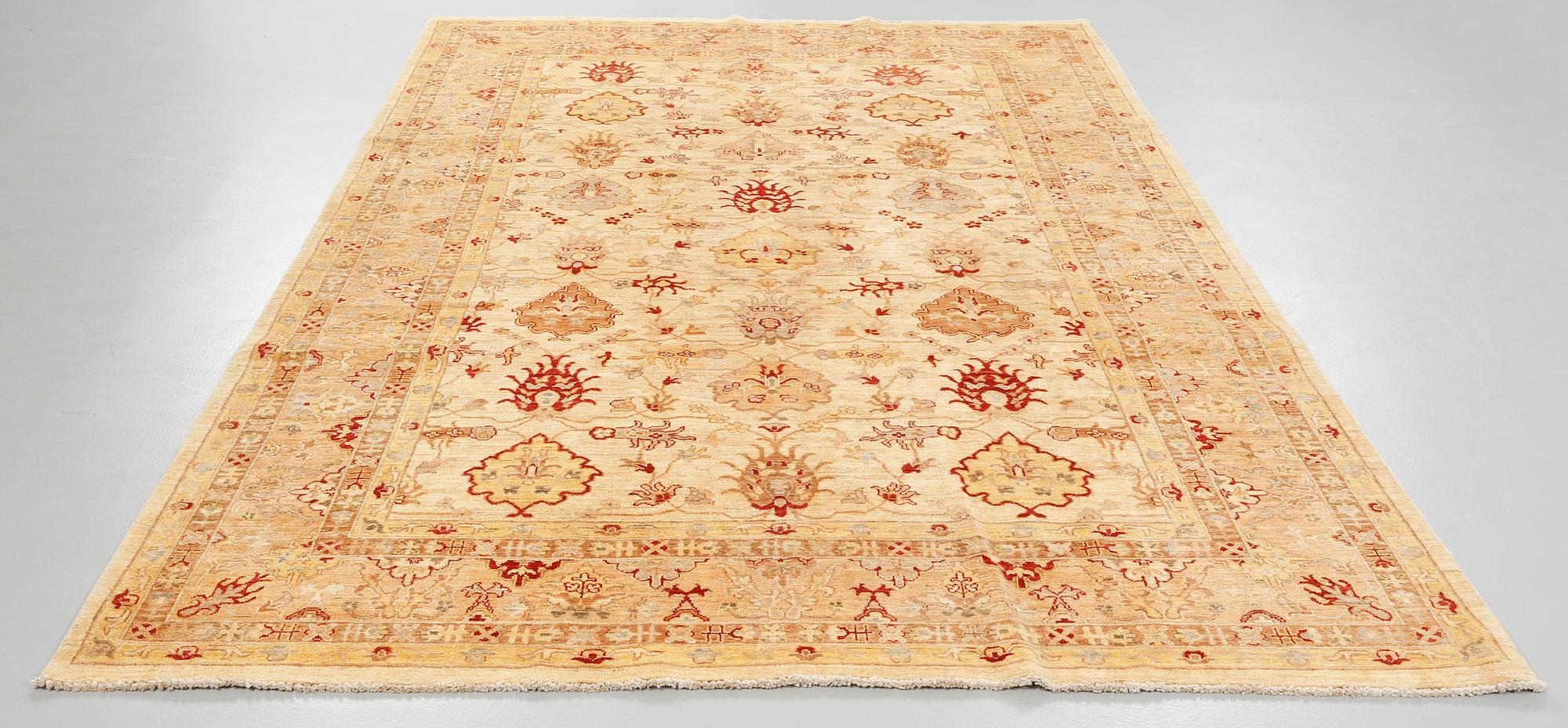 MATTA, Ziegler design, 294 x 198 cm.