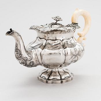 A Russian silver teapot, Moscow 1846. Unidentified maker's mark I.c.