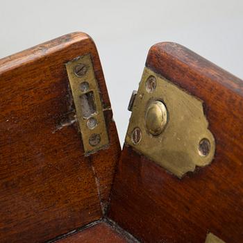 SOFFBORD, BUTLERS TRAY, engelsk stil. 1900-talets andra hälft.