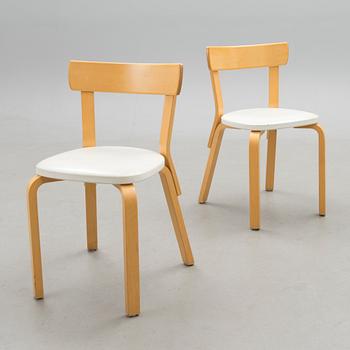 ALVAR AALTO, STOLAR, ett par, modell 69, Artek 1900-talets slut. Modellen formgiven 1935.