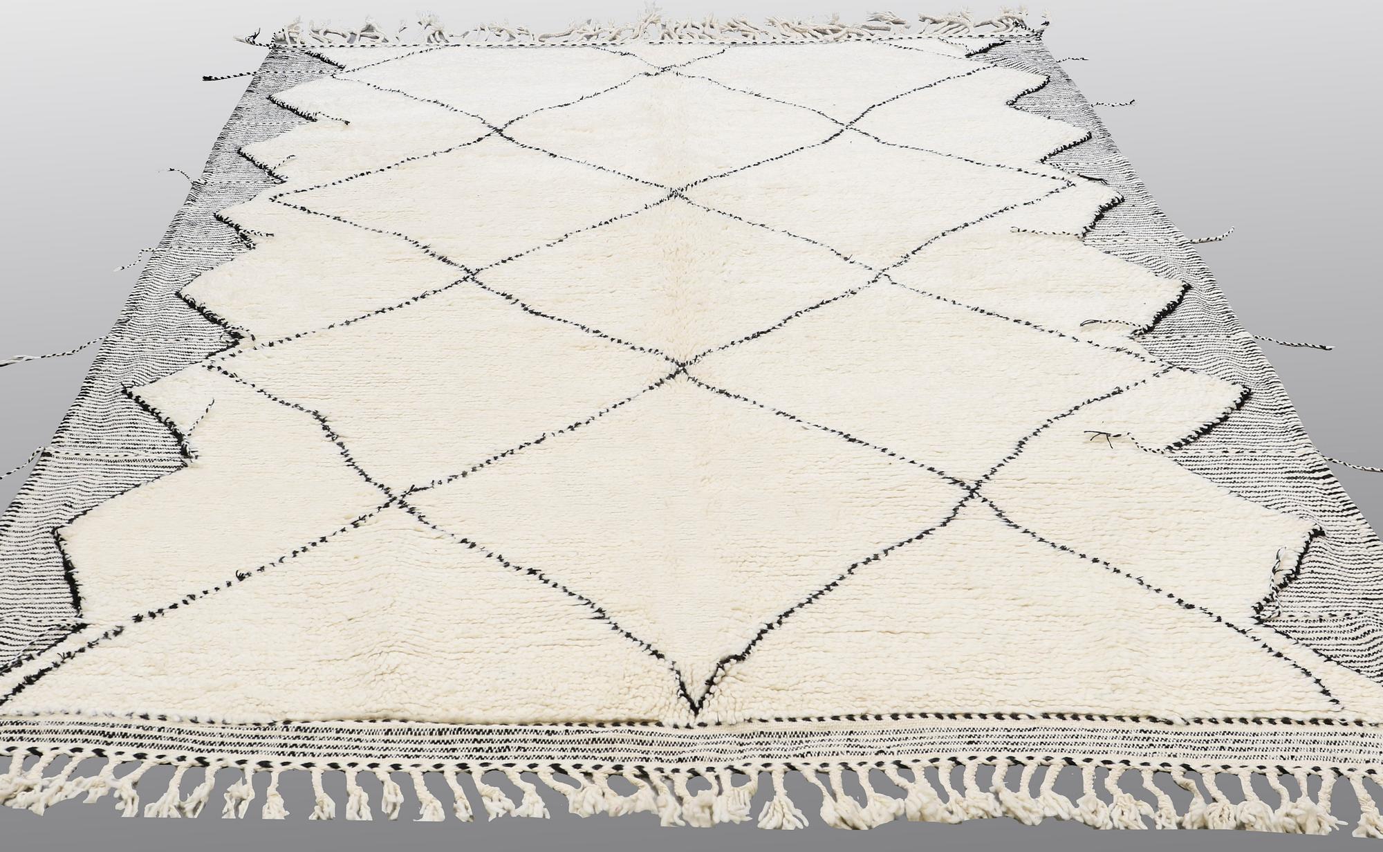 MATTA, Marocko, ca 305 x 220 cm.