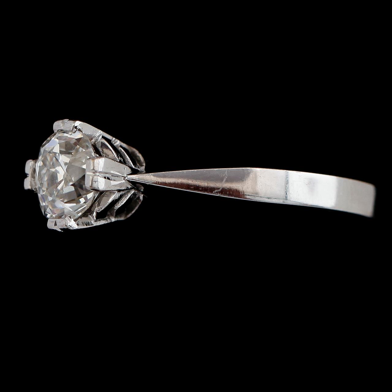 RING, 18 k vitguld, briljantslipad diamant ca 1.25 ct, 1985. Vikt ca 3,9 g.