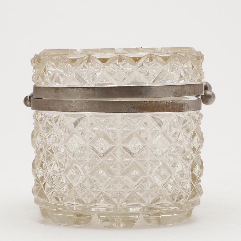 SKRIN, pressglas, omkring sekelskiftet 1900.