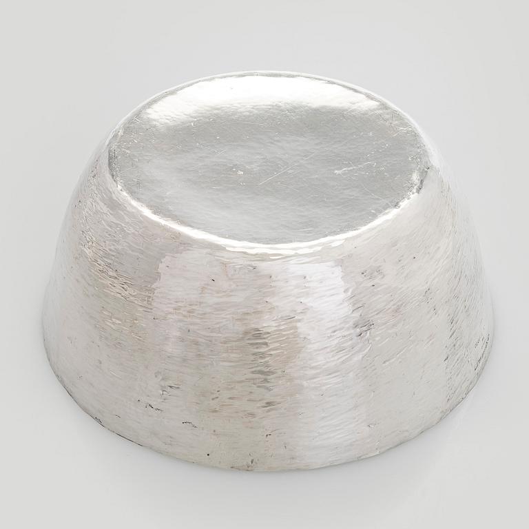 Tapio Wirkkala, boolimalja ja -kauha, hopeaa, palisanteri, Kultakeskus, Hämeenlinna, 1969.