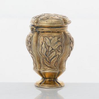 Niklas Lund, luktdosa, silver, Stockholm 1756. Rokoko.