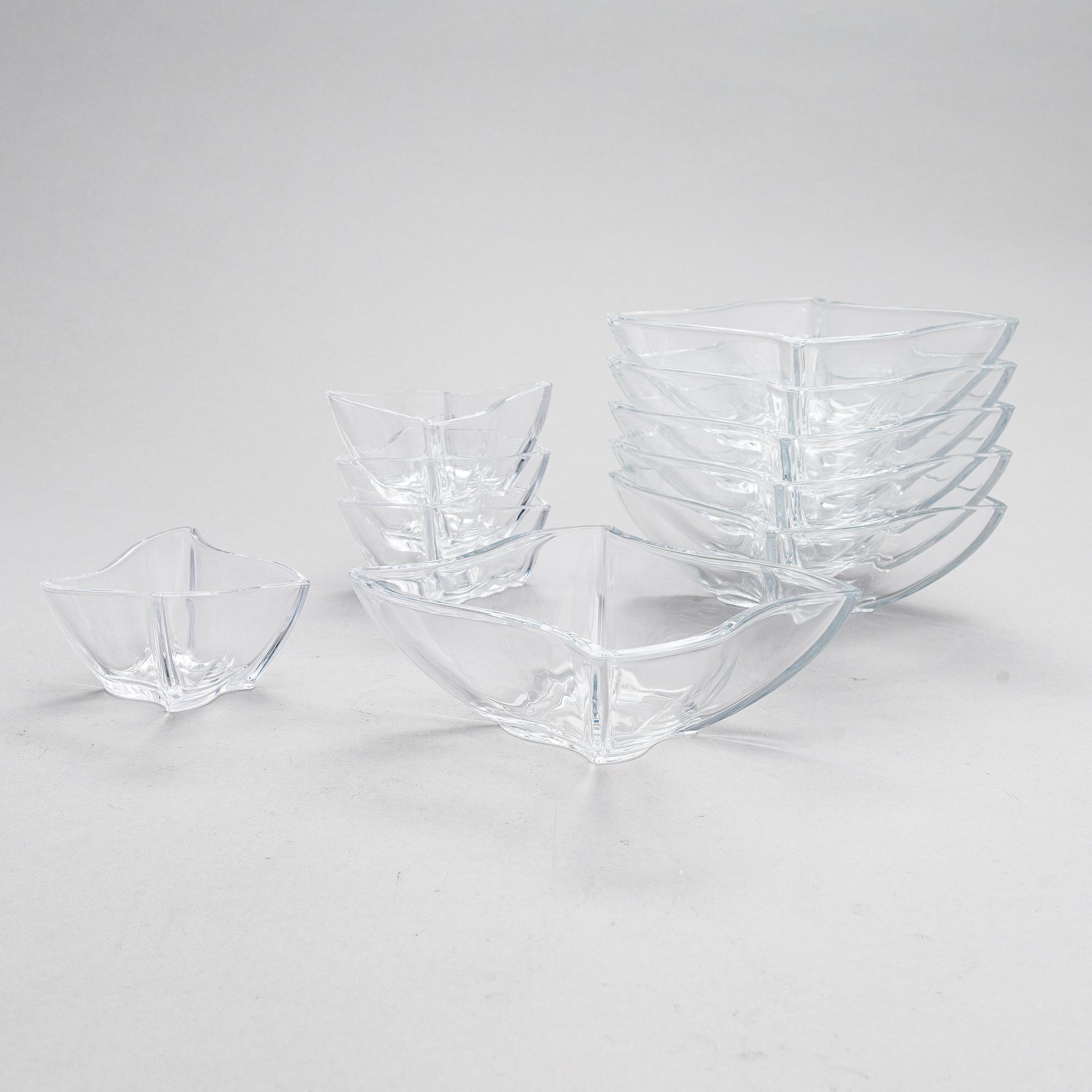 Service parts, "New wave", 37 parts, Villeroy & Boch. Germany.