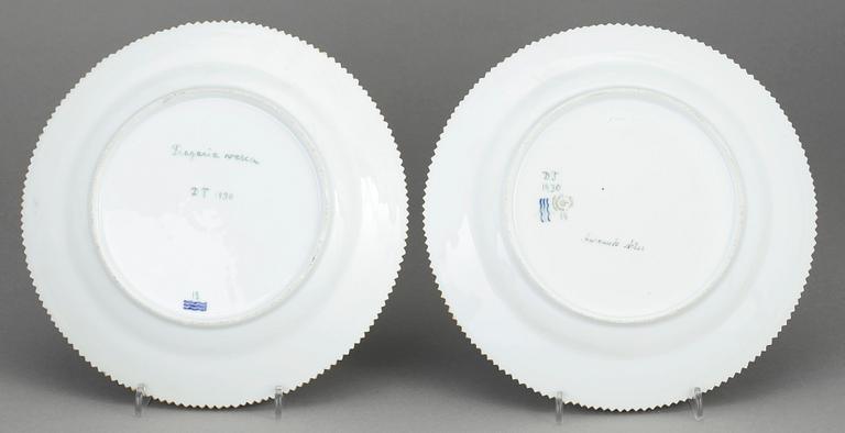 TALLRIKAR, 2 st, porslin, "Flora Danica", Royal Copenhagen.