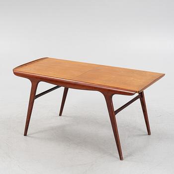 A teak veneered 'Expandette' coffee table, AB S Ljungqvists Möbelfabrik, Habo, 1950's.