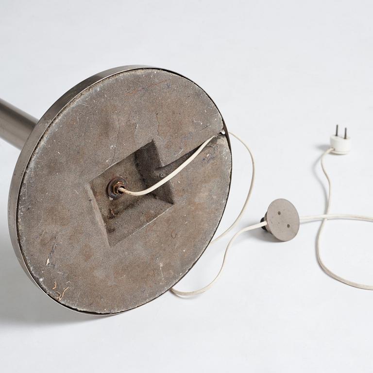 Pietro Chiesa, a floor lamp, Fontana Arte Italy, post 1935.