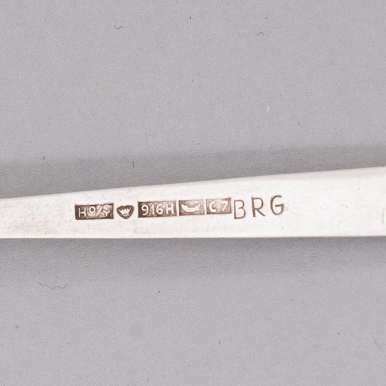 BERTEL GARDBERG, ATERINSARJA, 108 osaa, hopeaa, "Birgitta", Hopeatehdas oy, Helsinki 1956-61.