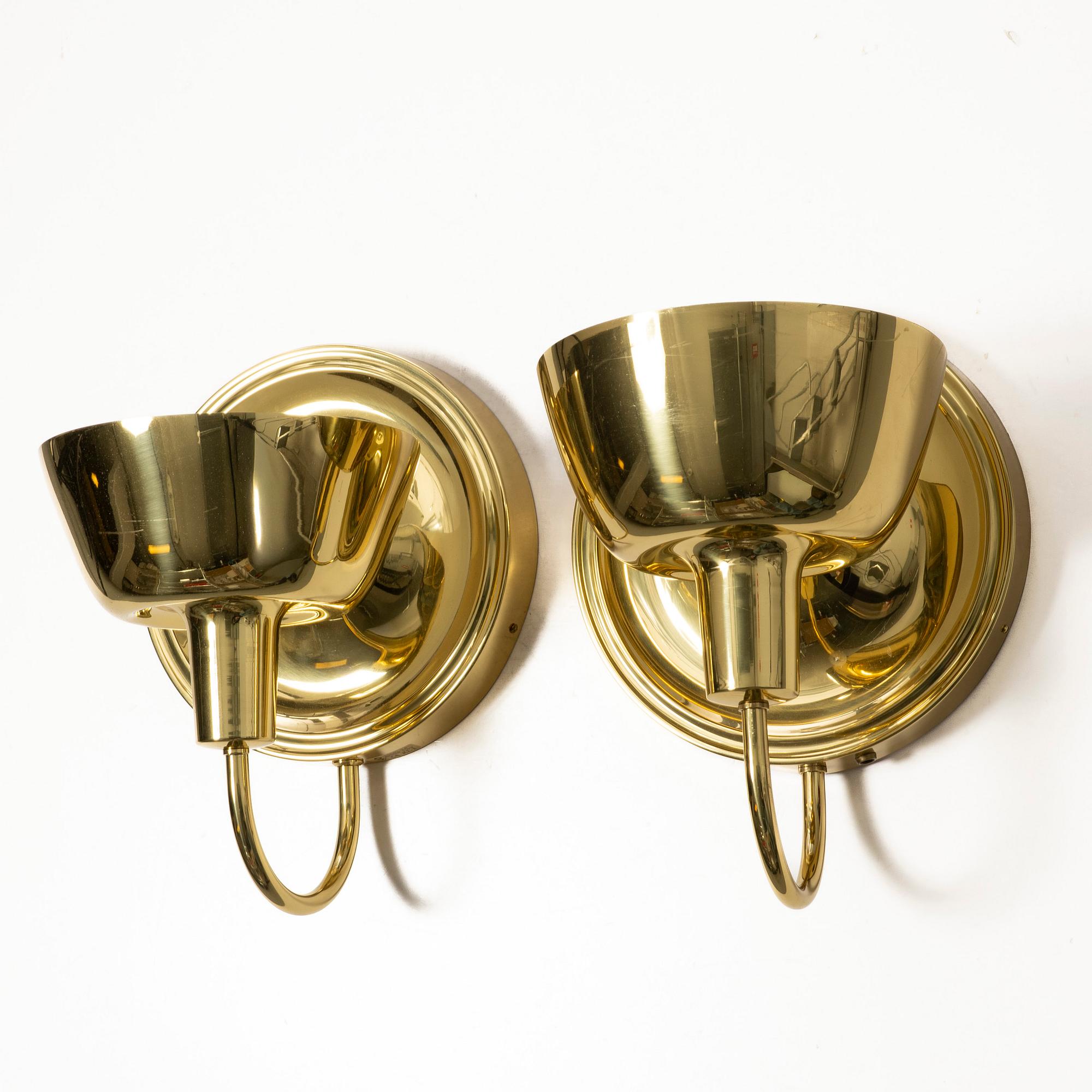 Josef Frank, vägglampor, ett par, modell 2389, Firma Svenskt Tenn.