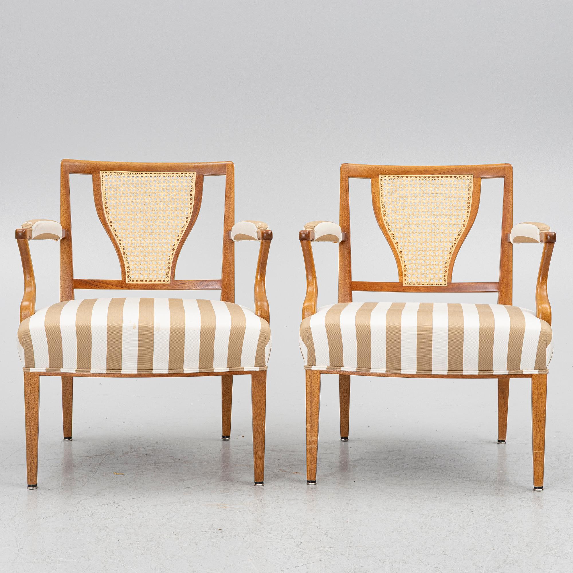 Josef Frank, fåtöljer, ett par, modell 969, Firma Svenskt Tenn.