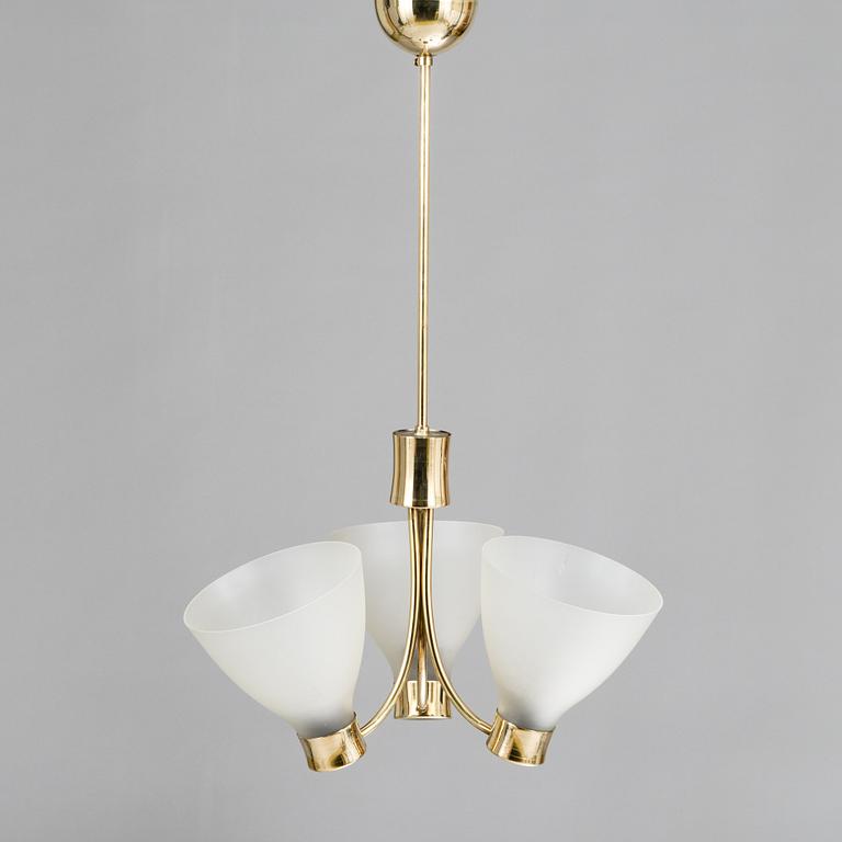 Lisa Johansson-Pape, taklampa, modell 213-3, Stockmann, Orno, 1900-talets mitt. Höjd 90 cm.