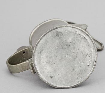 MÅLKÄRL, tenn, Baltzar Rokus, verksam 1743-1788 i Arboga. Kontrollerad 1769.